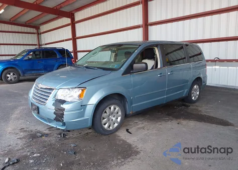 2010 Chrysler Town & Country Lx из США, поврежденный, VIN 2A4RR4DE0AR186389